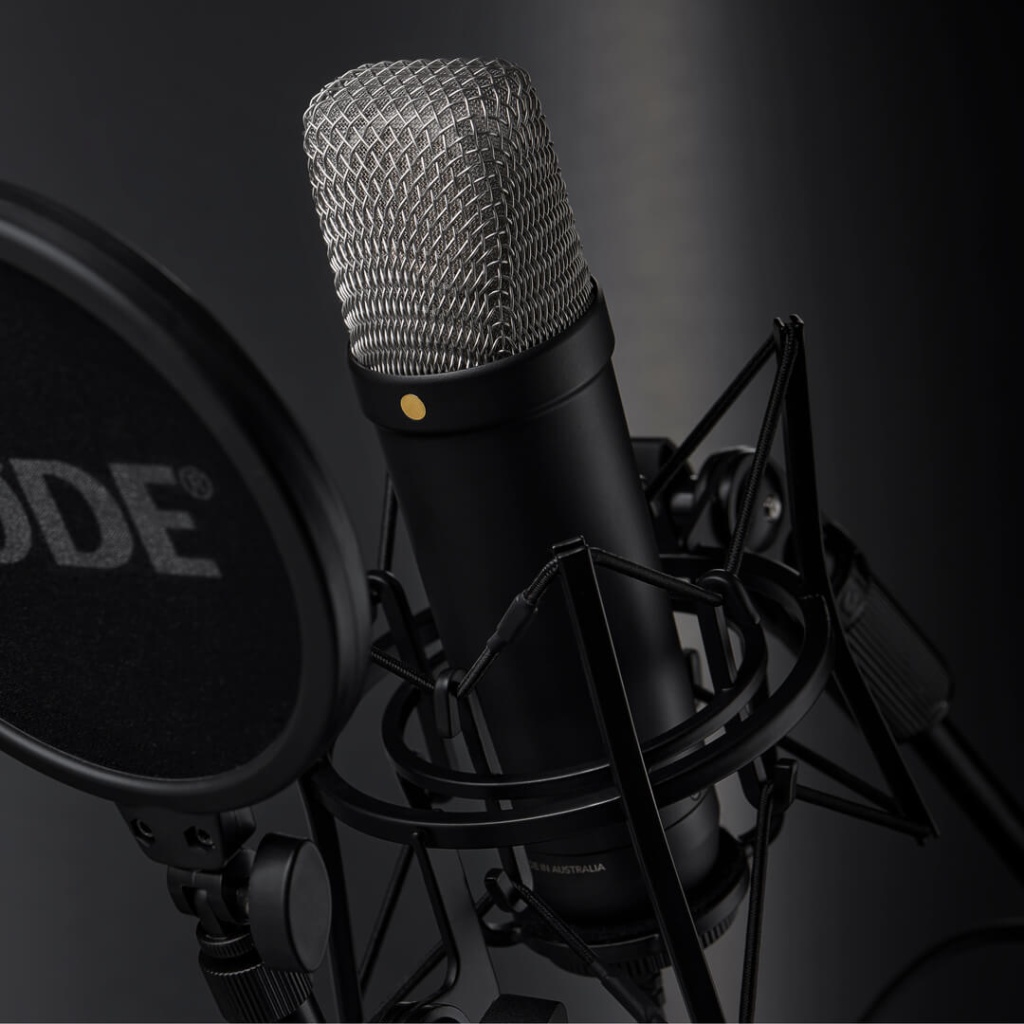 images-page-2125-modules-7617-rode-nt1-5g-black-insitu-beauty-shot-metal-bg-3-quarter-front-top-12-2022-8192x5464-rgb-1080x1080-254129a.jpg images-page-2125-modules-7617-rode-nt1-5g-black-insitu-beauty-shot-metal-bg-3-quarter-front-top-12-2022-8192x5464-rgb-1080x1080-254129a.jpg